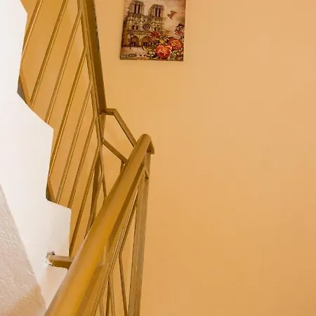 дари влас ゲストハウス