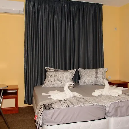 дари влас ゲストハウス 4*